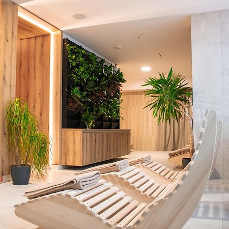 Rm Hotel Wellness & Congress Prievidza Buitenkant foto