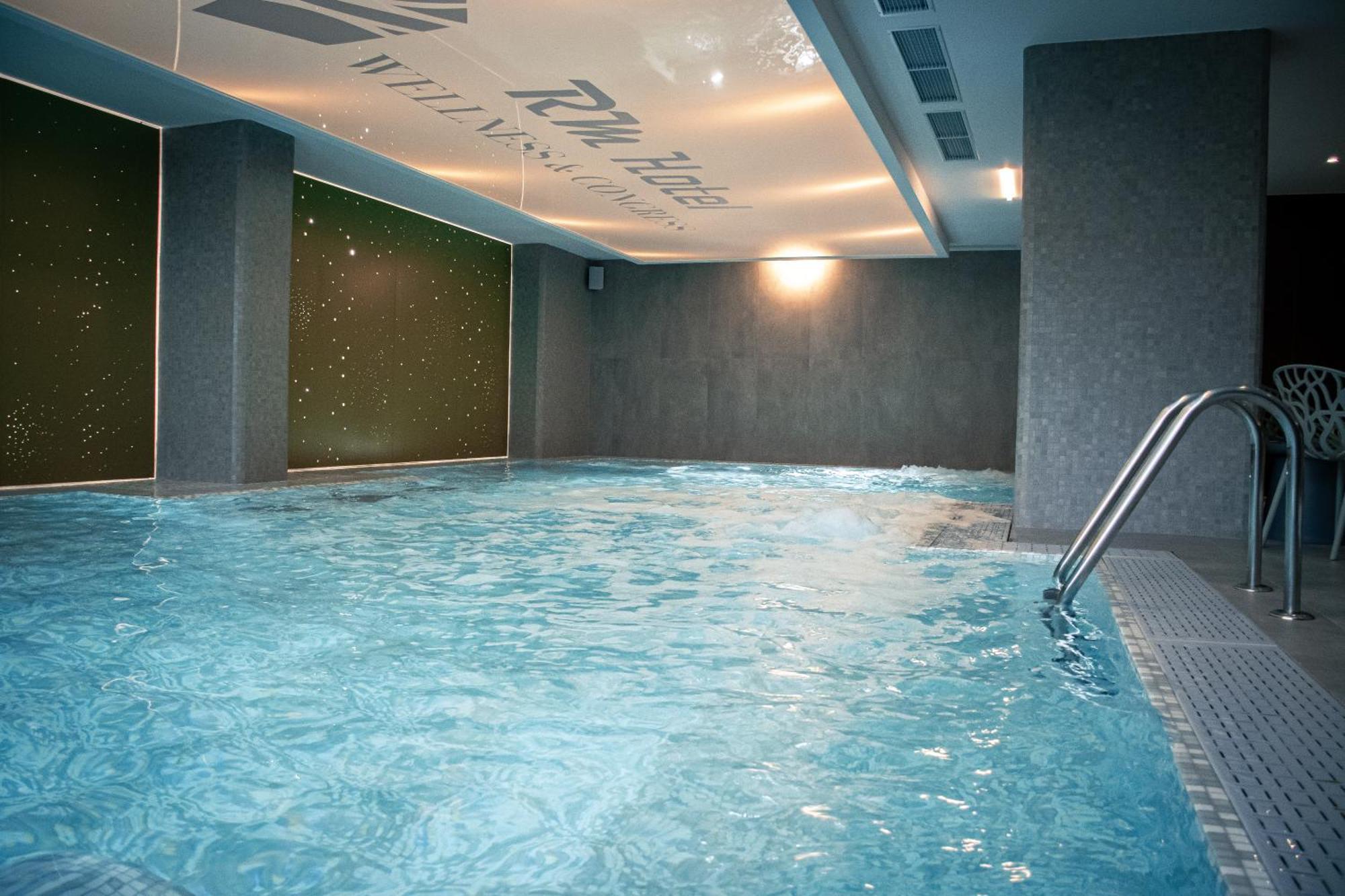 Rm Hotel Wellness & Congress Prievidza Buitenkant foto